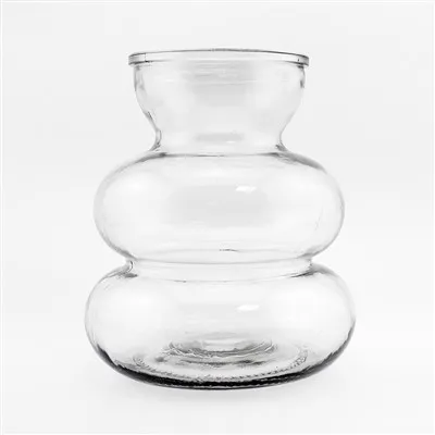 Szklane wazony z pąkami